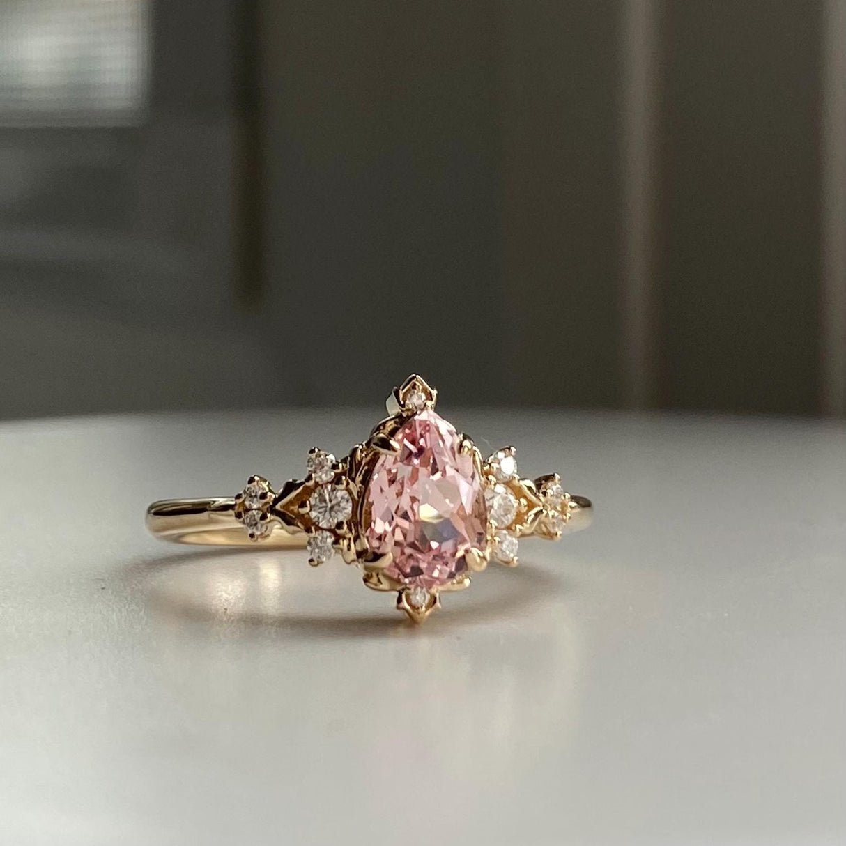 Nhẫn Dela – Pear Cut Fairytale