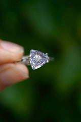 Lunar Silver Crystal – 2.31ct Fantasy Cut Lab Sapphire - 4Me1 