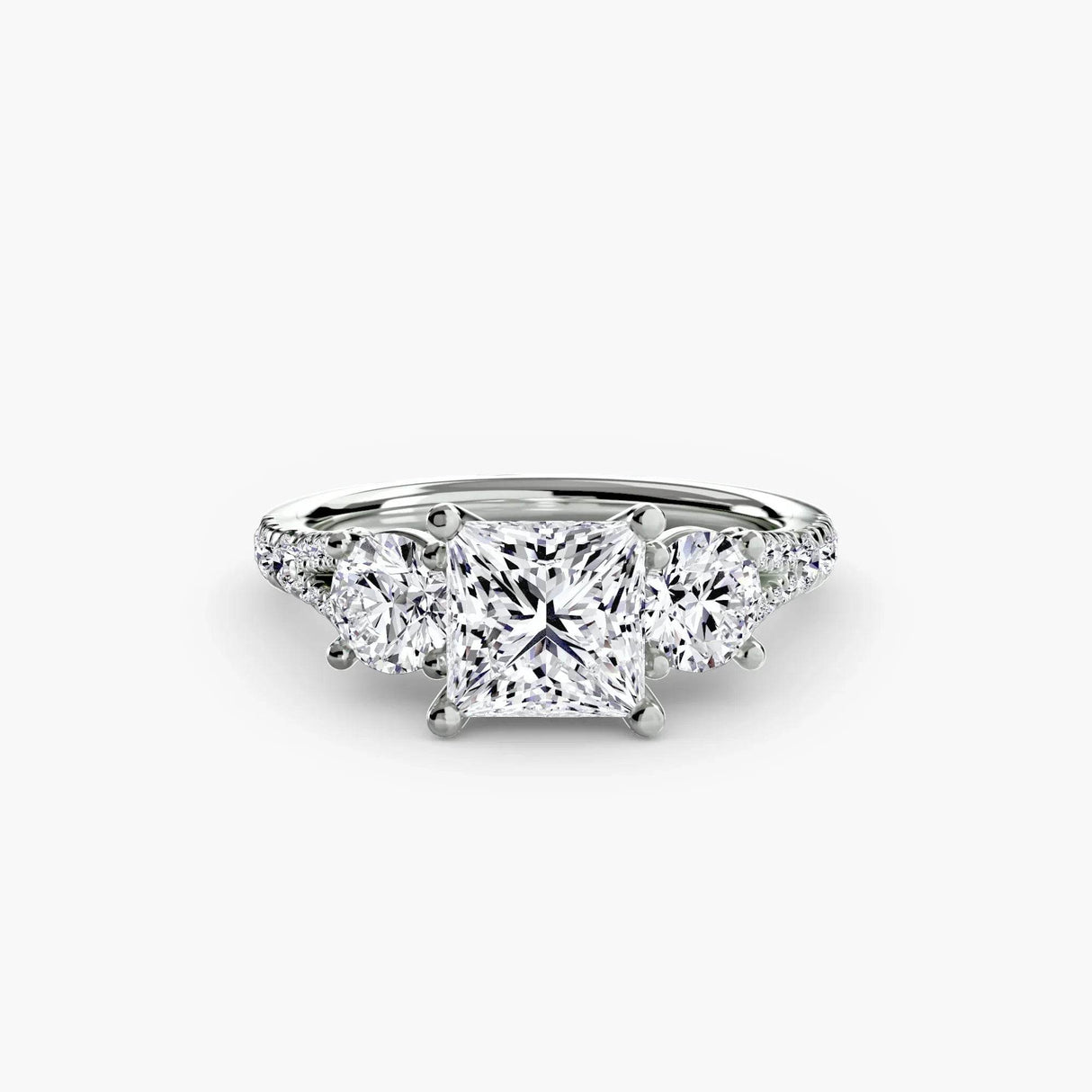 Three-Stone with Pavé Band 3 - 4Me1 