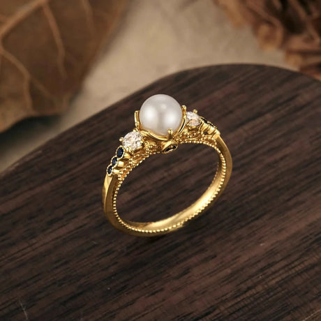Akoya Pearl Peekaboo