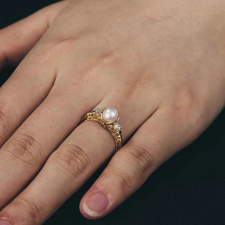 Akoya Pearl Peekaboo