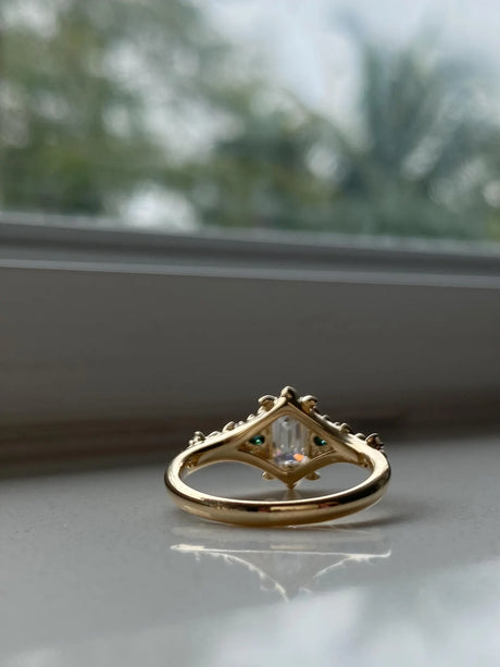 Nhẫn Lục Bảo Nguyệt Hoa