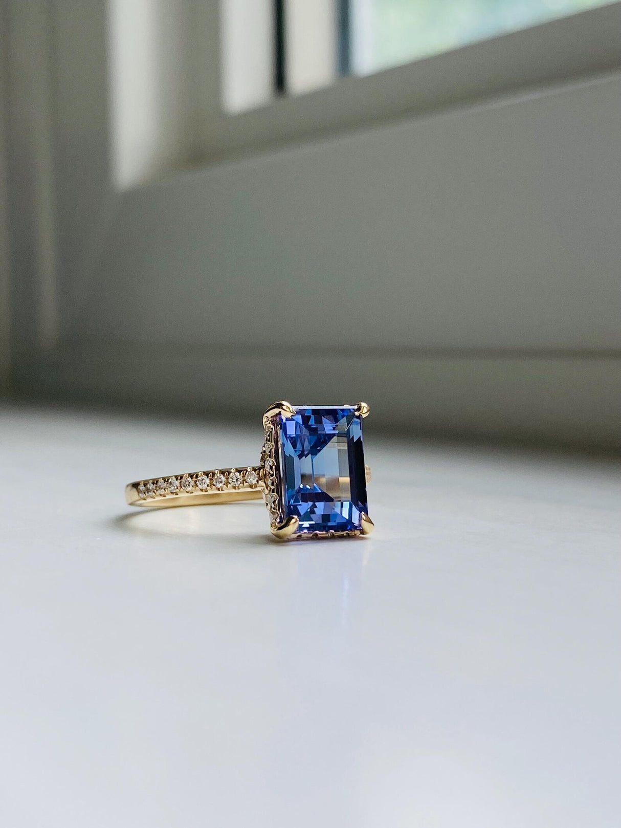 Nhẫn Lam Ảnh Hoàng Hôn